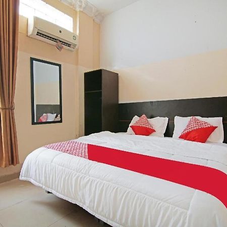 Oyo 91510 Homestay Utama Syariah Pekanbaru Eksteriør bilde