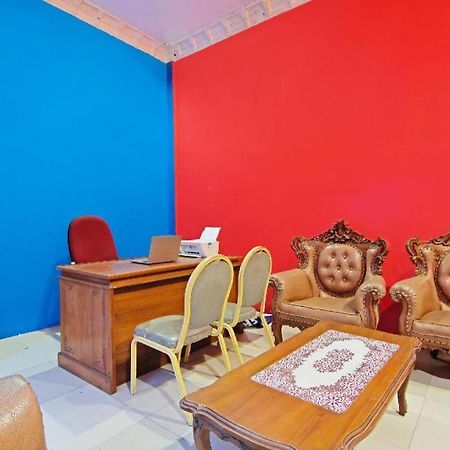 Oyo 91510 Homestay Utama Syariah Pekanbaru Eksteriør bilde