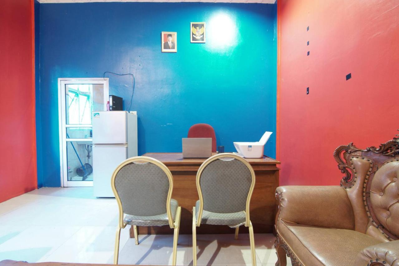 Oyo 91510 Homestay Utama Syariah Pekanbaru Eksteriør bilde