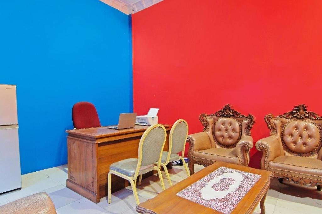 Oyo 91510 Homestay Utama Syariah Pekanbaru Eksteriør bilde