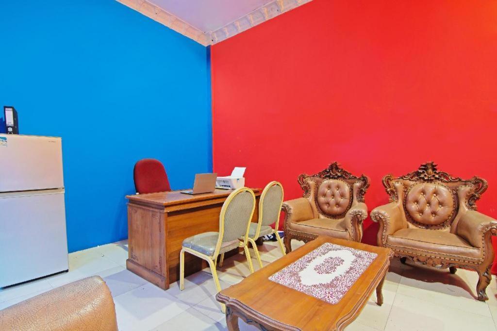 Oyo 91510 Homestay Utama Syariah Pekanbaru Eksteriør bilde